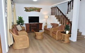 Rain Tree Homestay