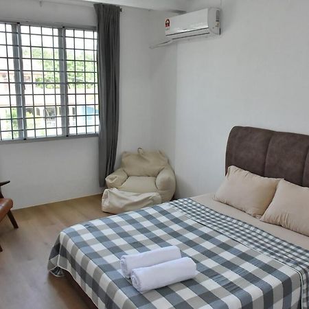 Rain Tree Homestay Bintulu Luaran gambar