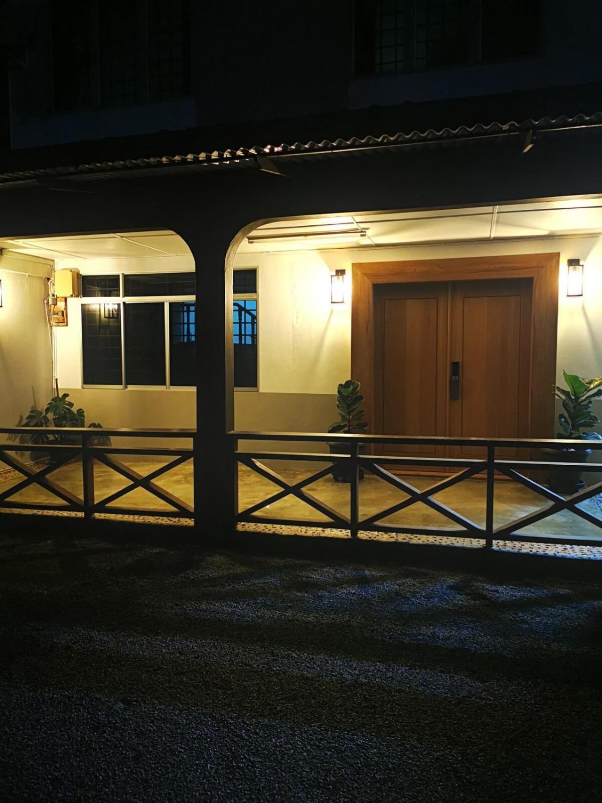 Rain Tree Homestay Bintulu Luaran gambar